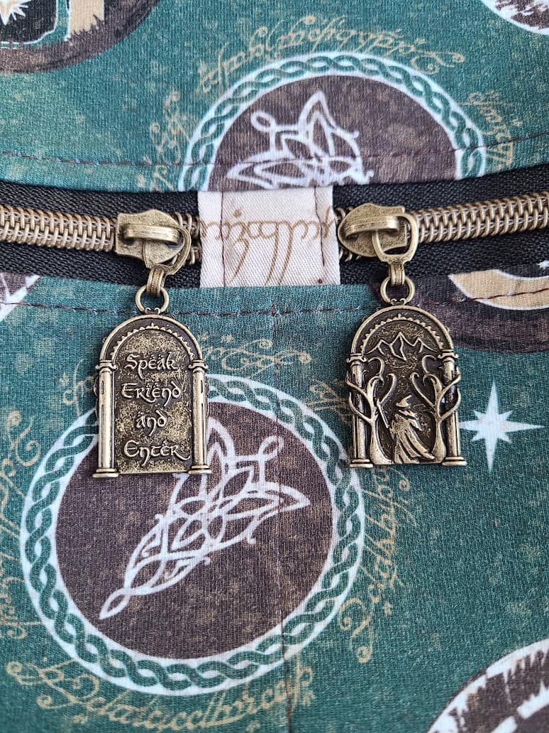 RETAIL Hardware Wizard Door #5 Zipper Pull INDIVIDUAL