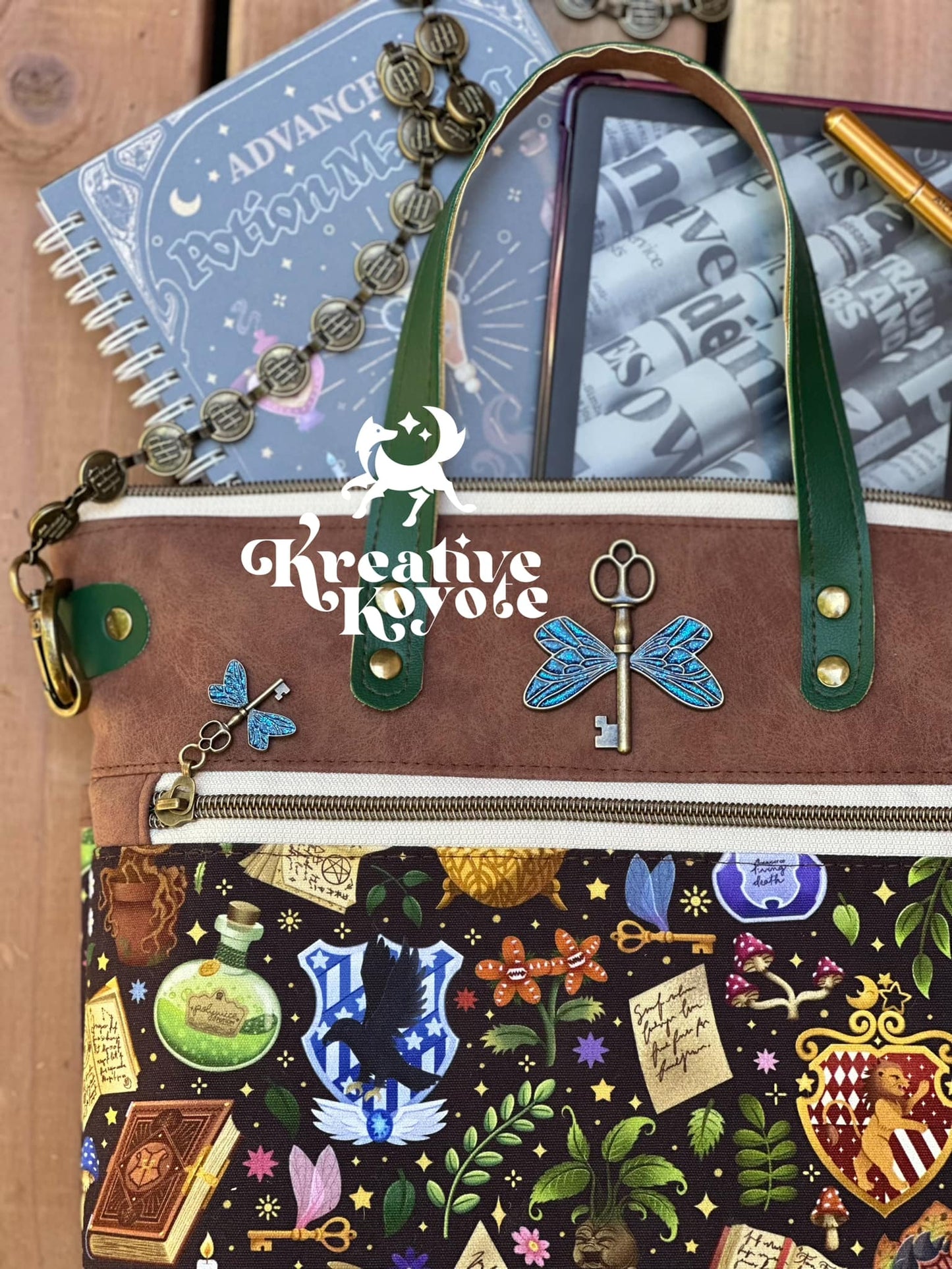 Retail Hardware Flying Key Glitter Enamel Magnet Snap