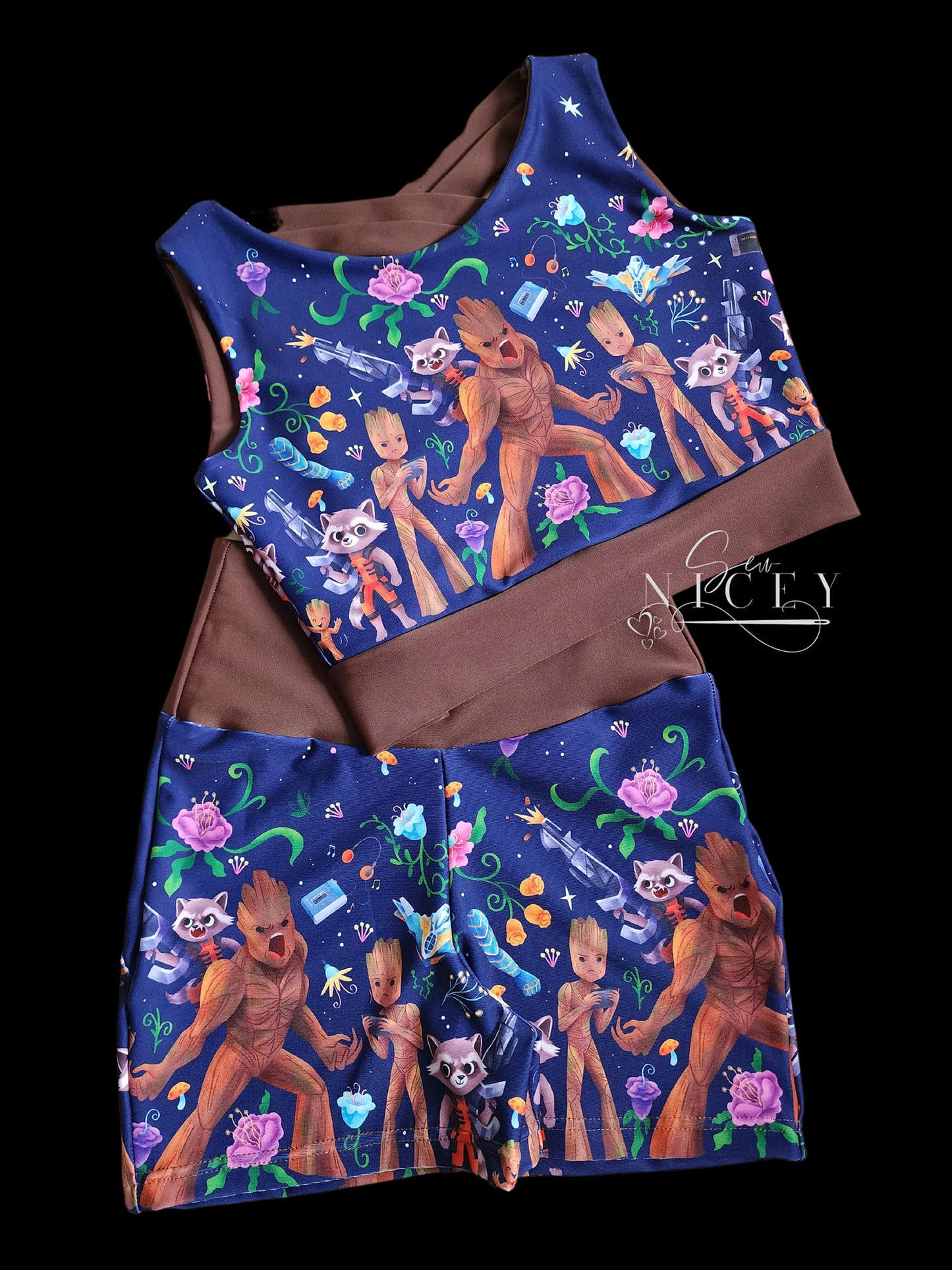 Preorder R30 FABRIC/VINYL I am G-root Double Border Print