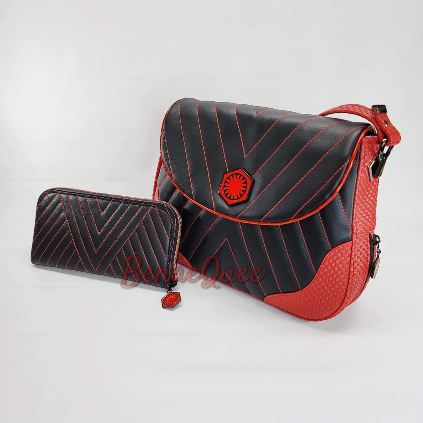 RETAIL First Oarder Enamel Magnet Snap