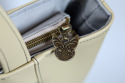 RETAIL Hardware Space Cats Zipper Pull #5