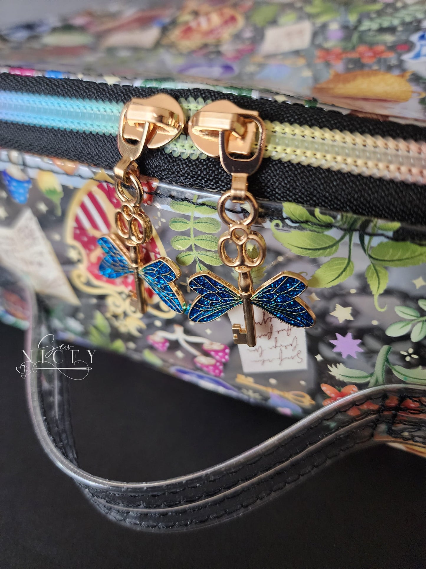 Retail Hardware Flying Key Glitter Enamel #5 Zipper Pull