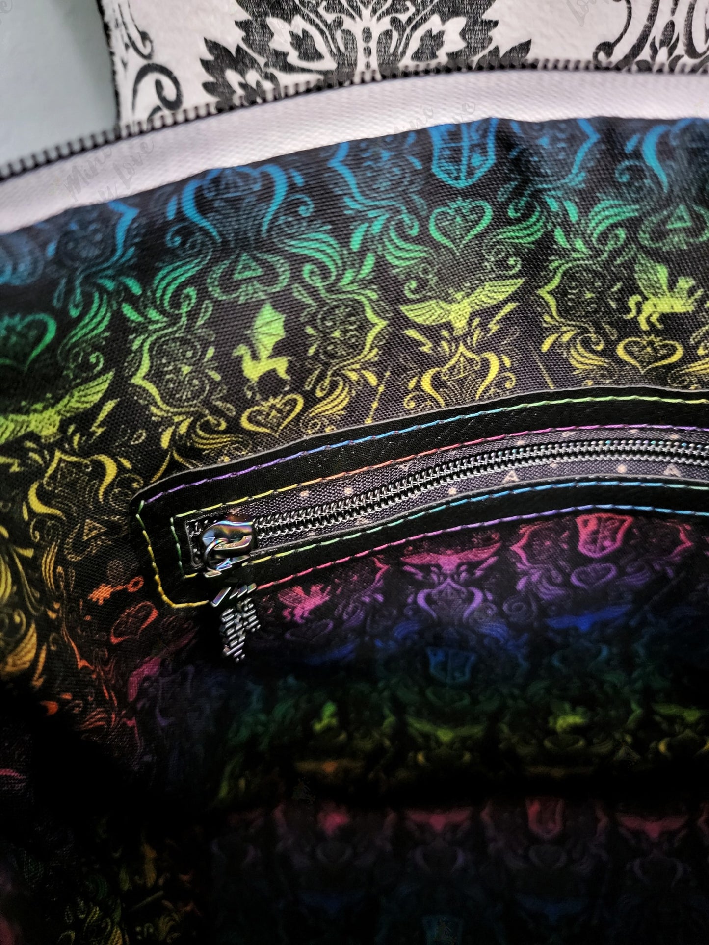 Preorder R30 FABRIC/VINYL HP Damask