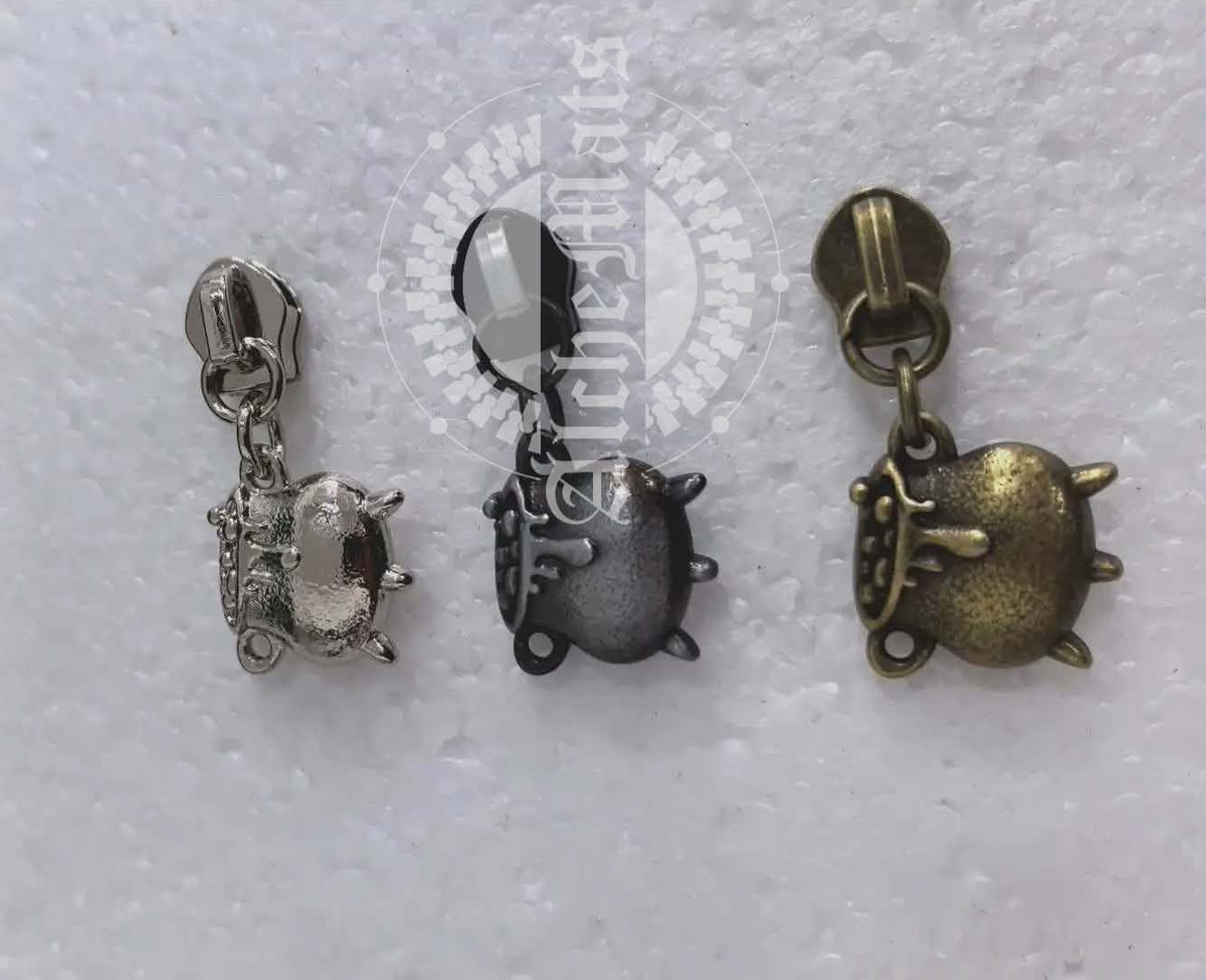 Preorder R31 Hardware Bubbling Couldron Zipper Pull #5