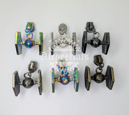 Retail Hardware 3D Fighter #5 Zipper Pull INDIVIDUAL
