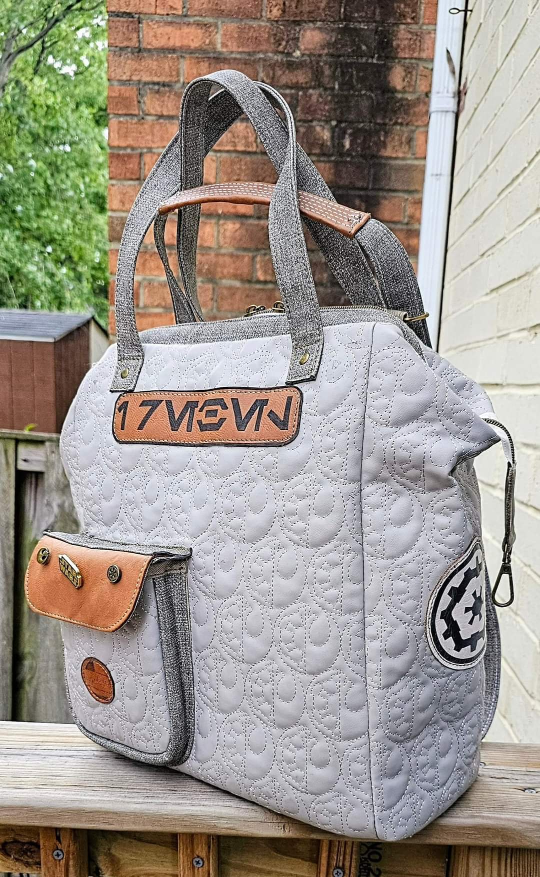 RETAIL Quilted Vinyl 18" Roll Balance