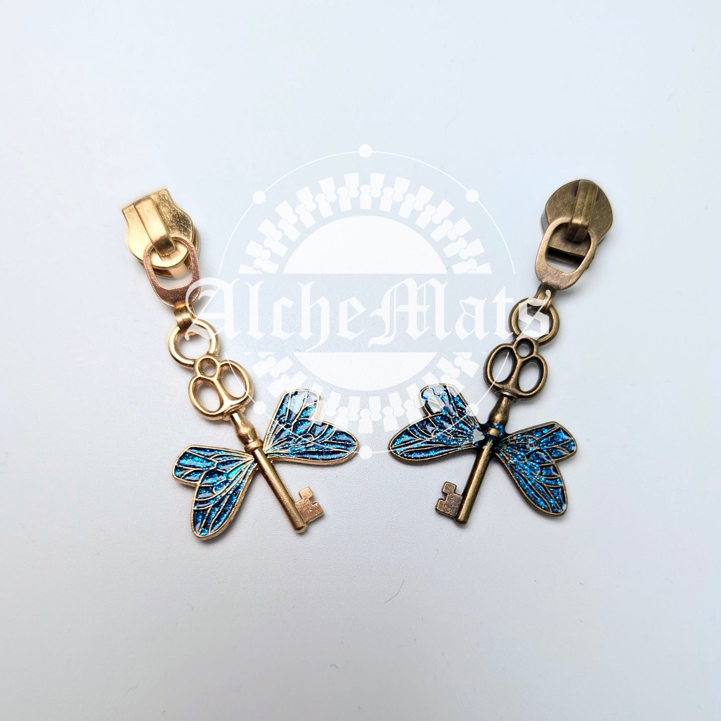 Retail Hardware Flying Key Glitter Enamel #5 Zipper Pull