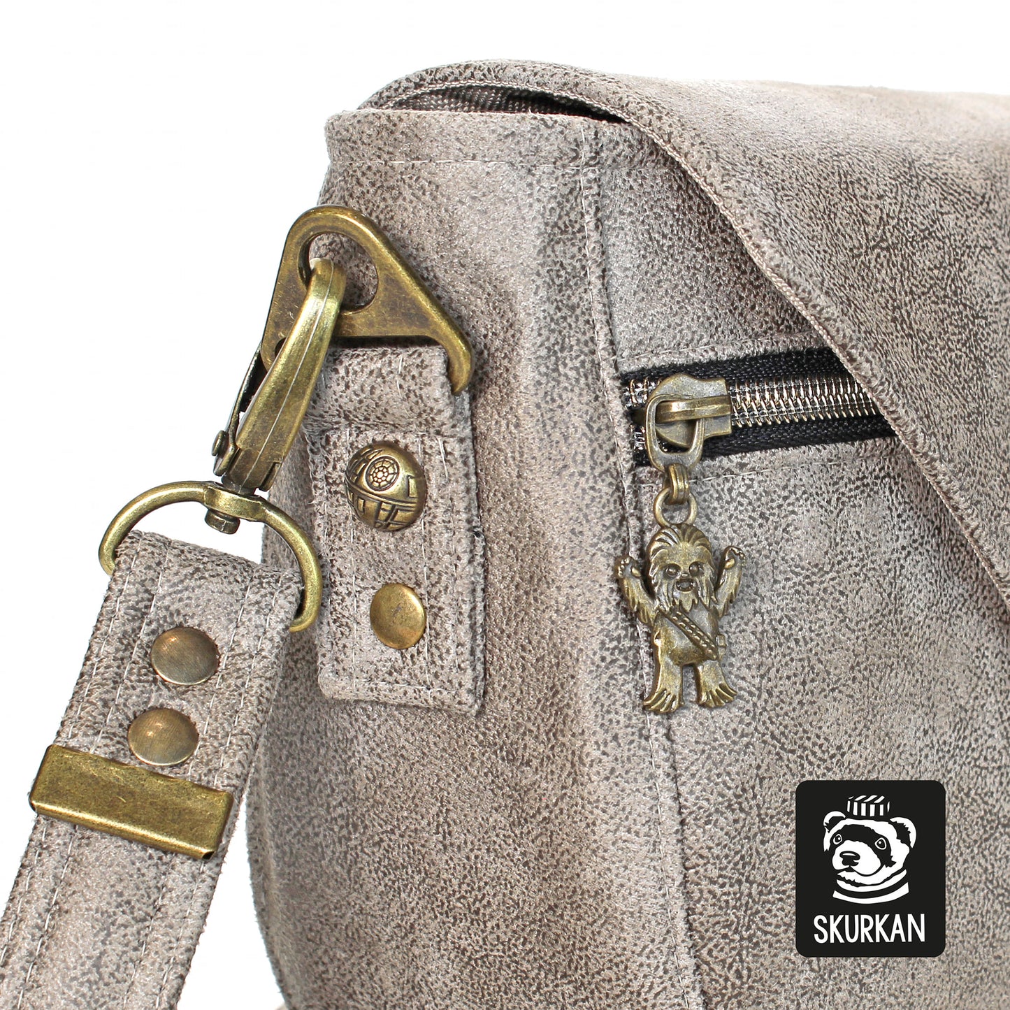 RETAIL Hardware Sasquatch #5 Zipper Pull RETIRING