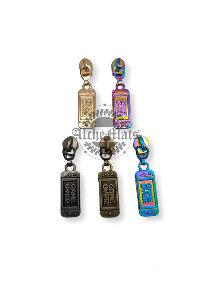 RETAIL Hardware Gamer Zipper Pull #5 RETIRING